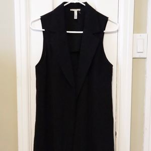 ⭐️LAST CHANCE!!⭐️Leith long sleeveless blazer